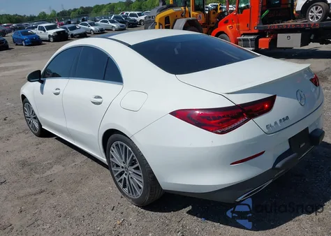 2020 Mercedes-Benz Cla 250 z USA, uszkodzony, nr VIN W1K5J4GB4LN103176